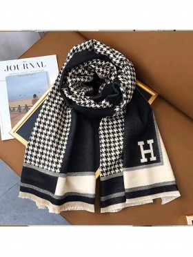 Houndstooth Print Blanket Scarf 